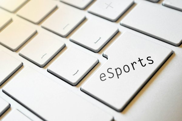 L'esport en algérie : défis et opportunités à l'horizon 2
